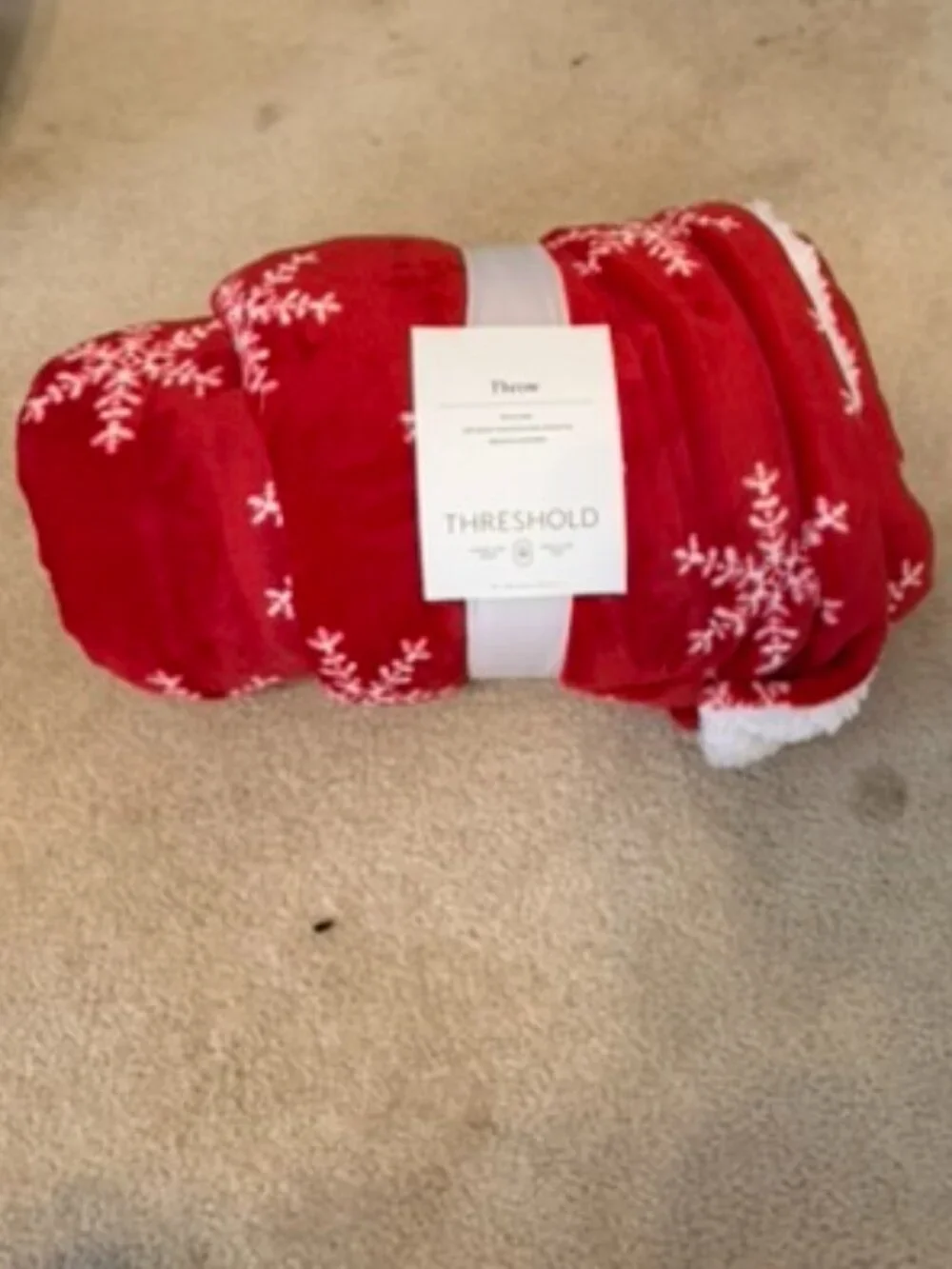 Red Snowflake Plush Throw Fuzzy Blanket
